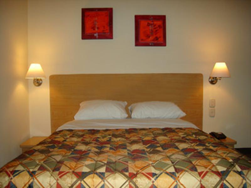 Hotel Castilla Y Leon Guadalajara Eksteriør billede